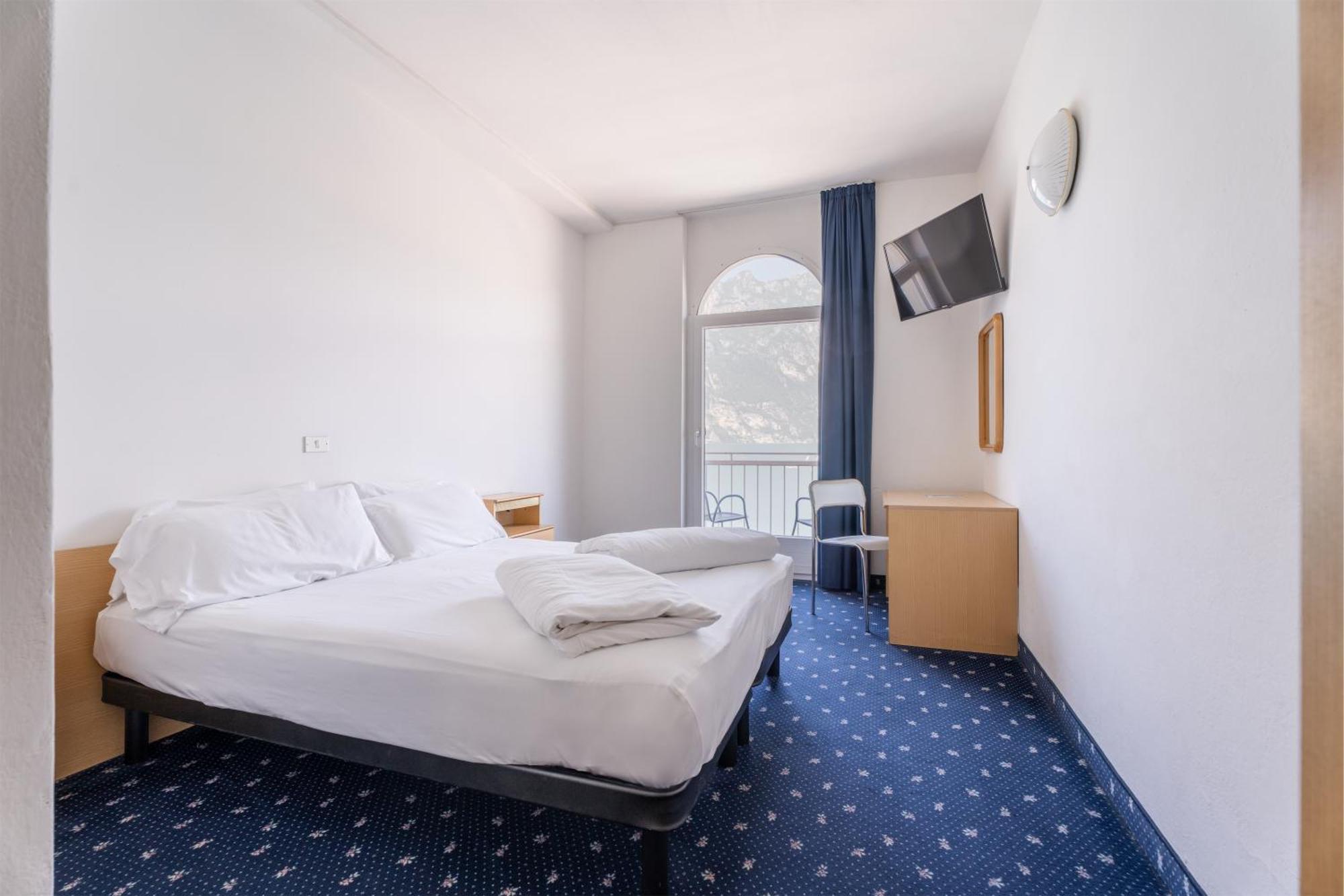 Lake Hotel Ifigenia Torbole Sul Garda ภายนอก รูปภาพ