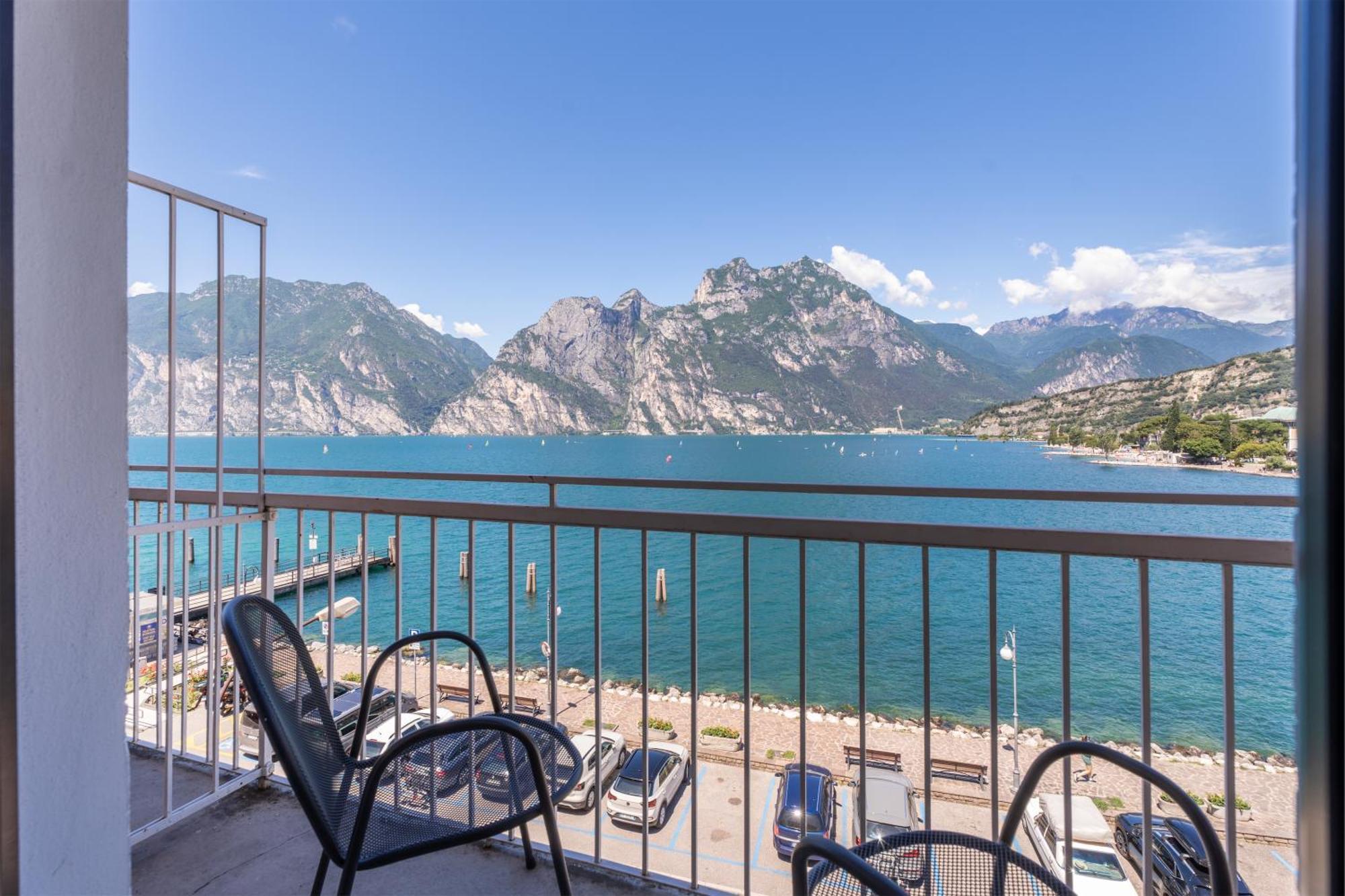 Lake Hotel Ifigenia Torbole Sul Garda ภายนอก รูปภาพ
