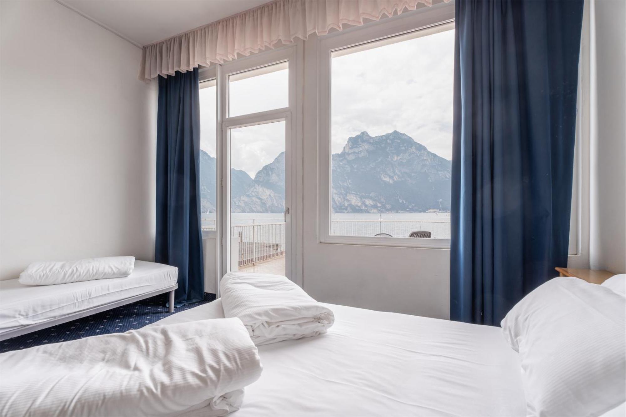 Lake Hotel Ifigenia Torbole Sul Garda ภายนอก รูปภาพ