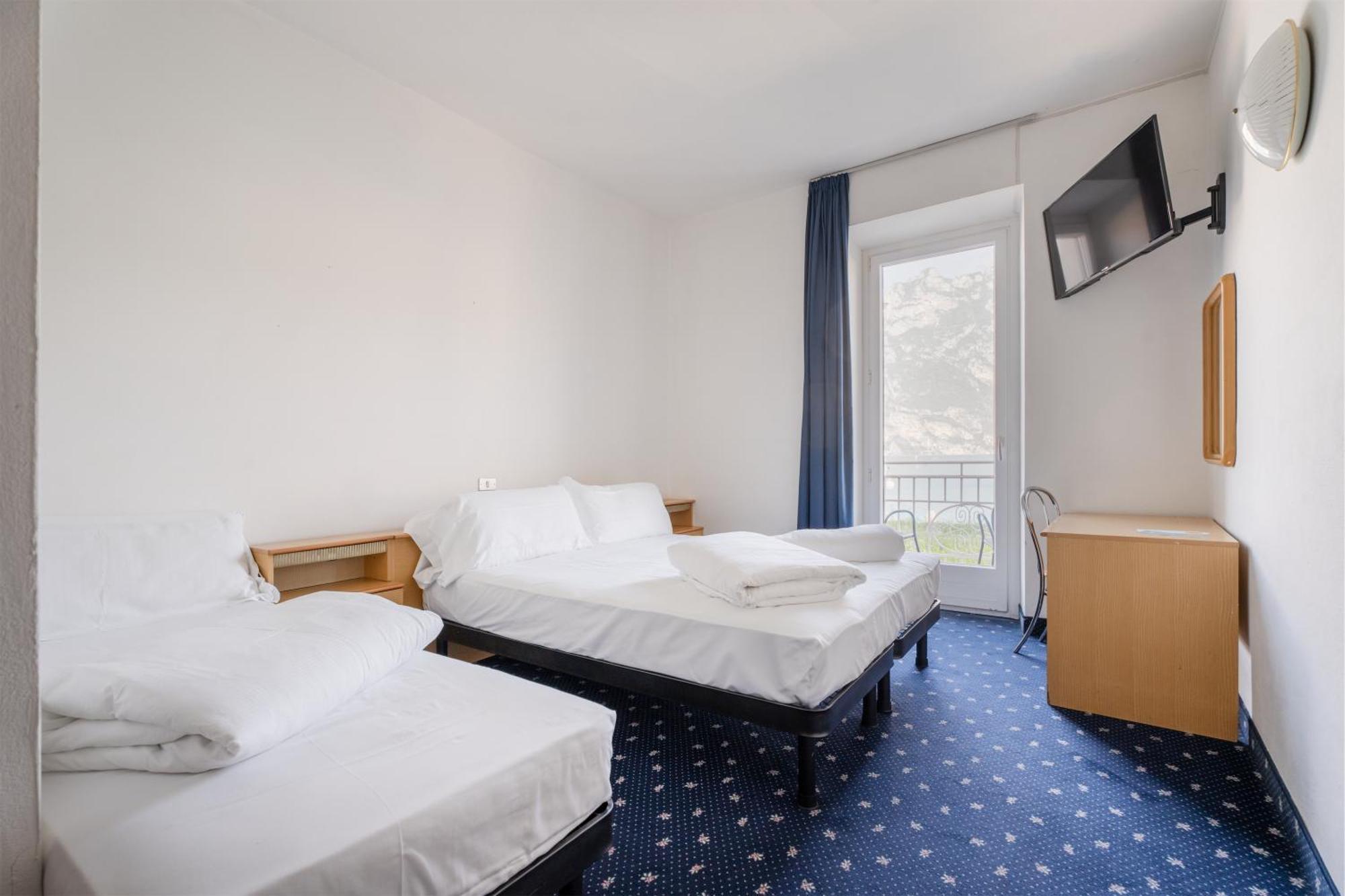 Lake Hotel Ifigenia Torbole Sul Garda ภายนอก รูปภาพ