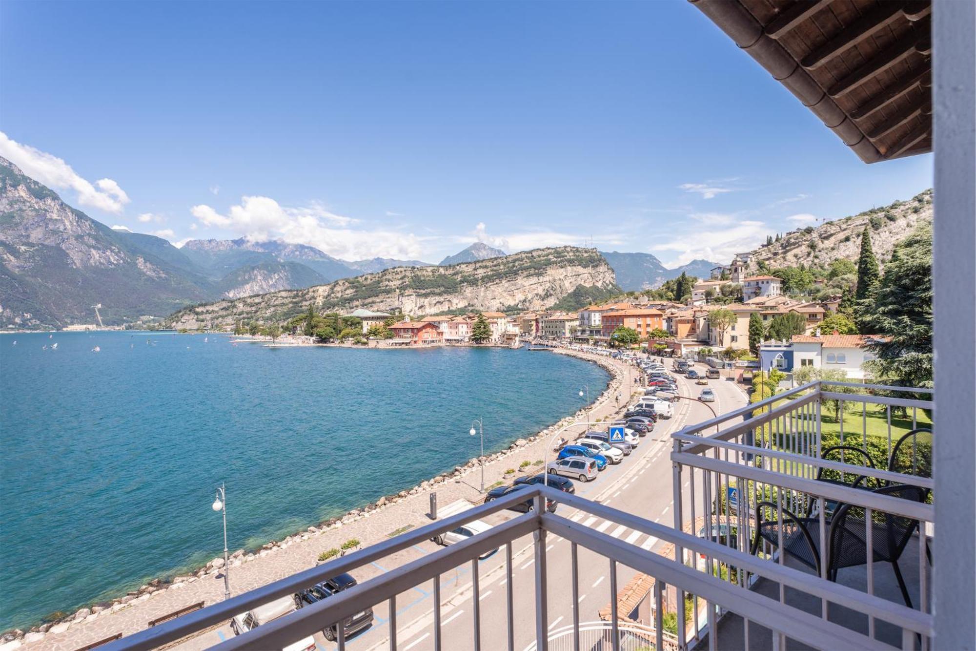 Lake Hotel Ifigenia Torbole Sul Garda ภายนอก รูปภาพ