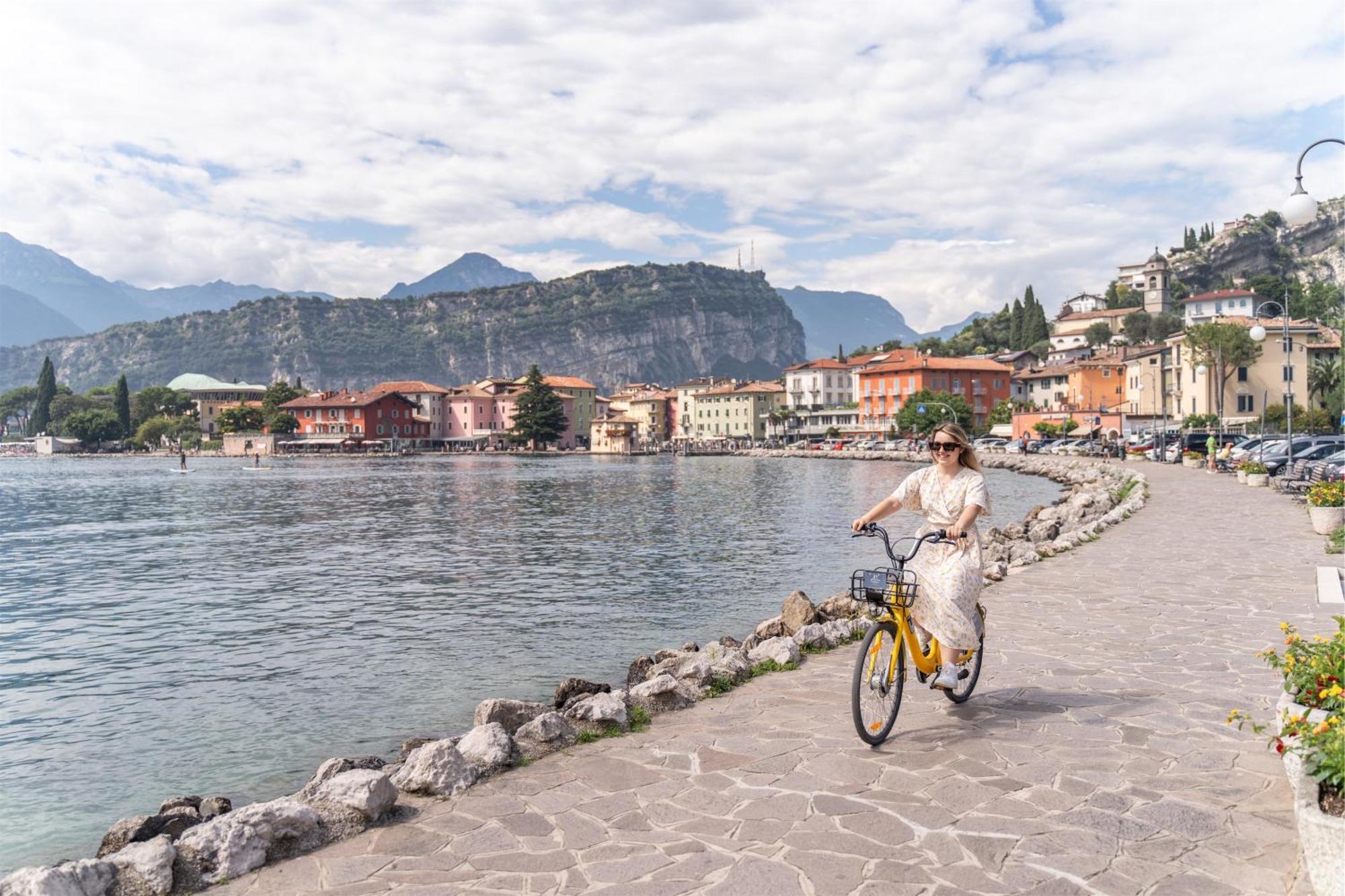 Lake Hotel Ifigenia Torbole Sul Garda ภายนอก รูปภาพ