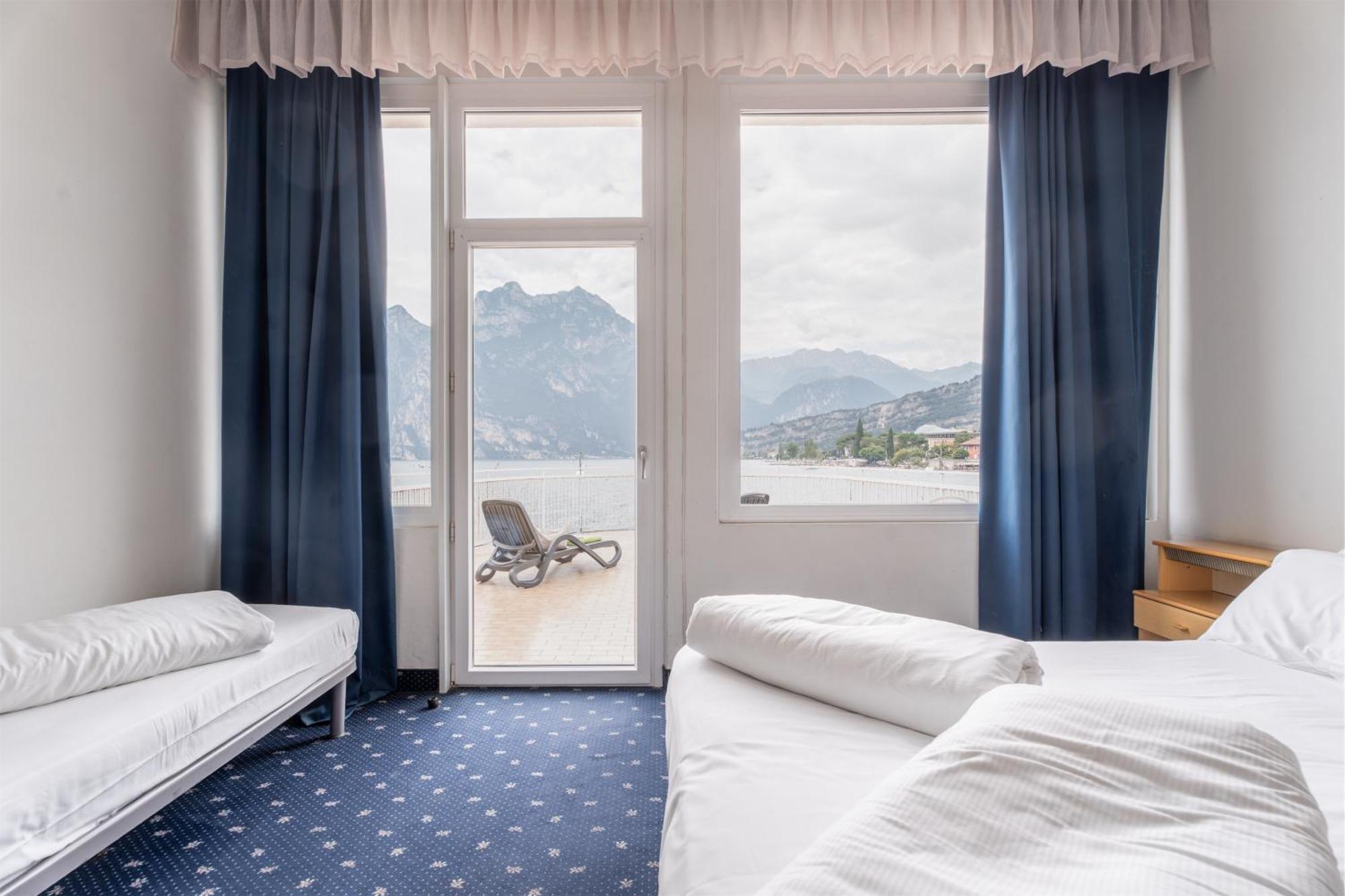 Lake Hotel Ifigenia Torbole Sul Garda ภายนอก รูปภาพ
